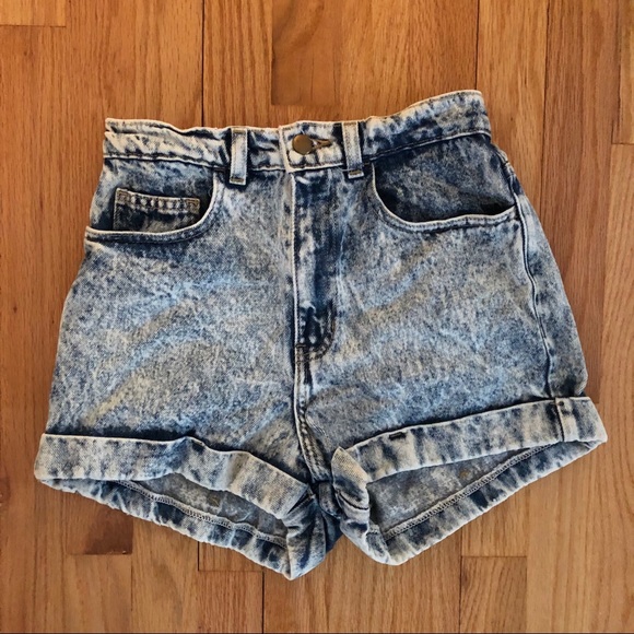 American Apparel Acid Wash High Waisted Shorts - Picture 3 of 5